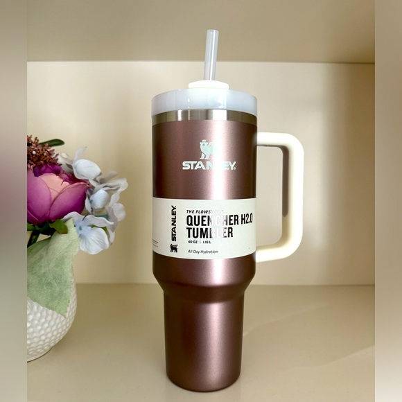 Stanley Other - 🎉LAST PIECE🎉Stanley 40oz Quencher Flowstate Tumbler Rose quartz glow